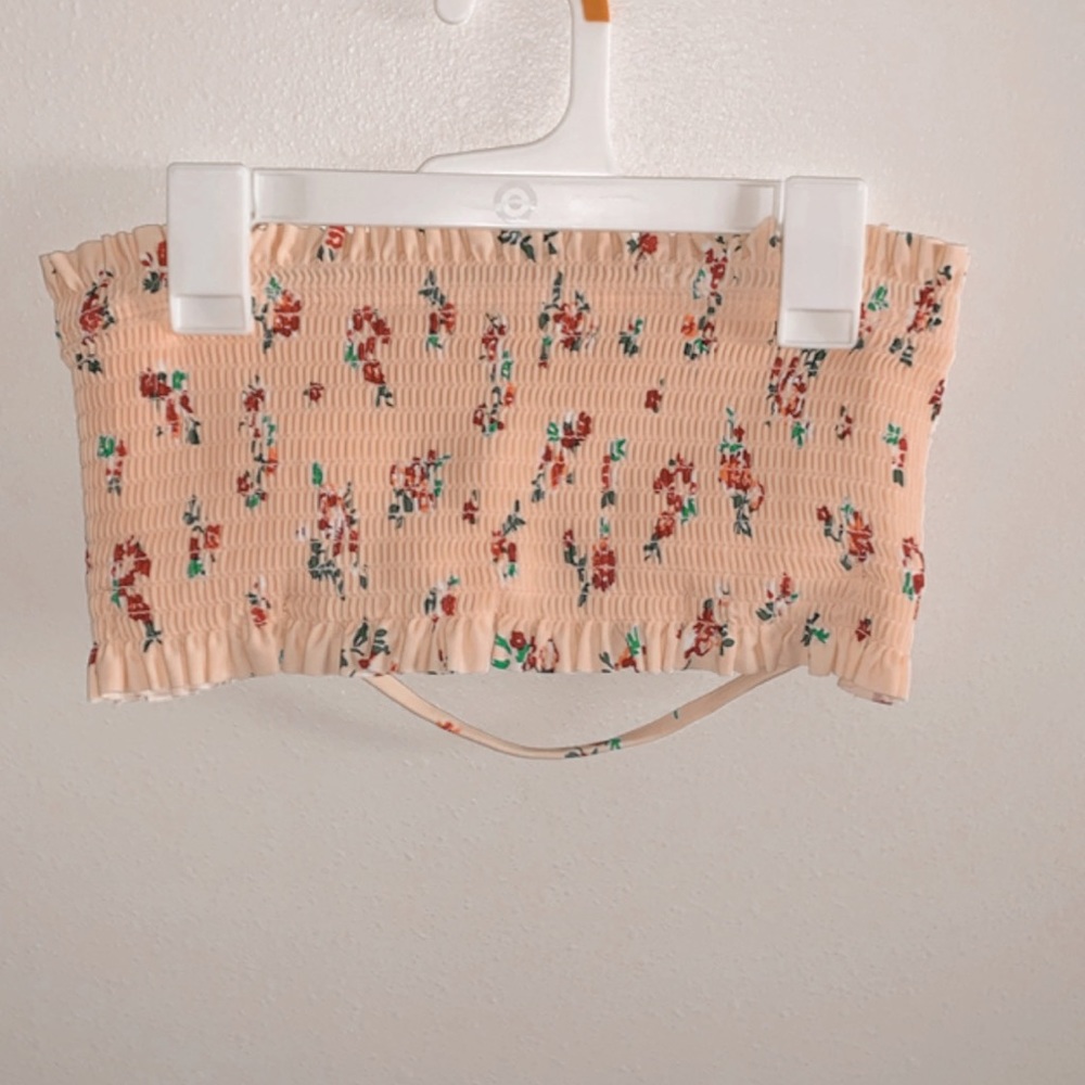 Tube top type swimsuit